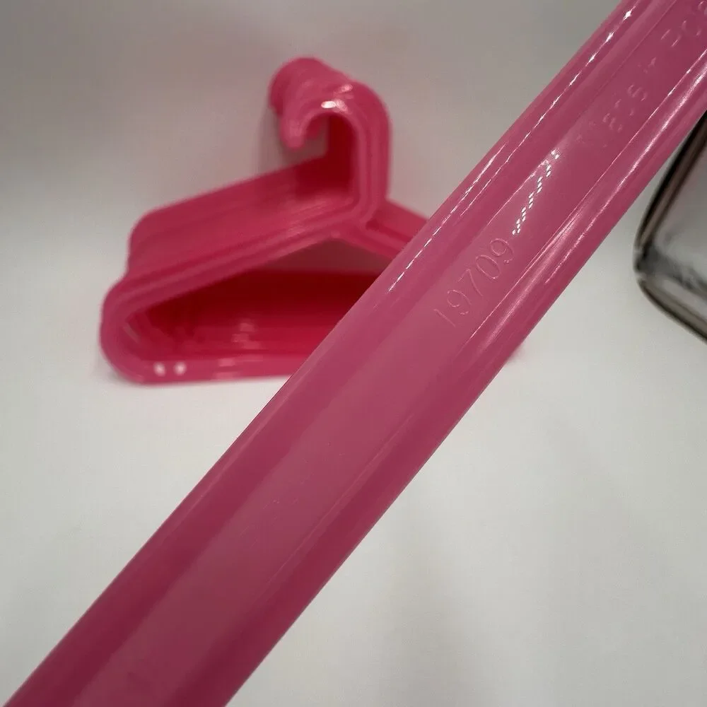 IKEA BAGIS Childrens Clothes Hangers Anna Efverlund Neon Pink Lot of 21 Vintage